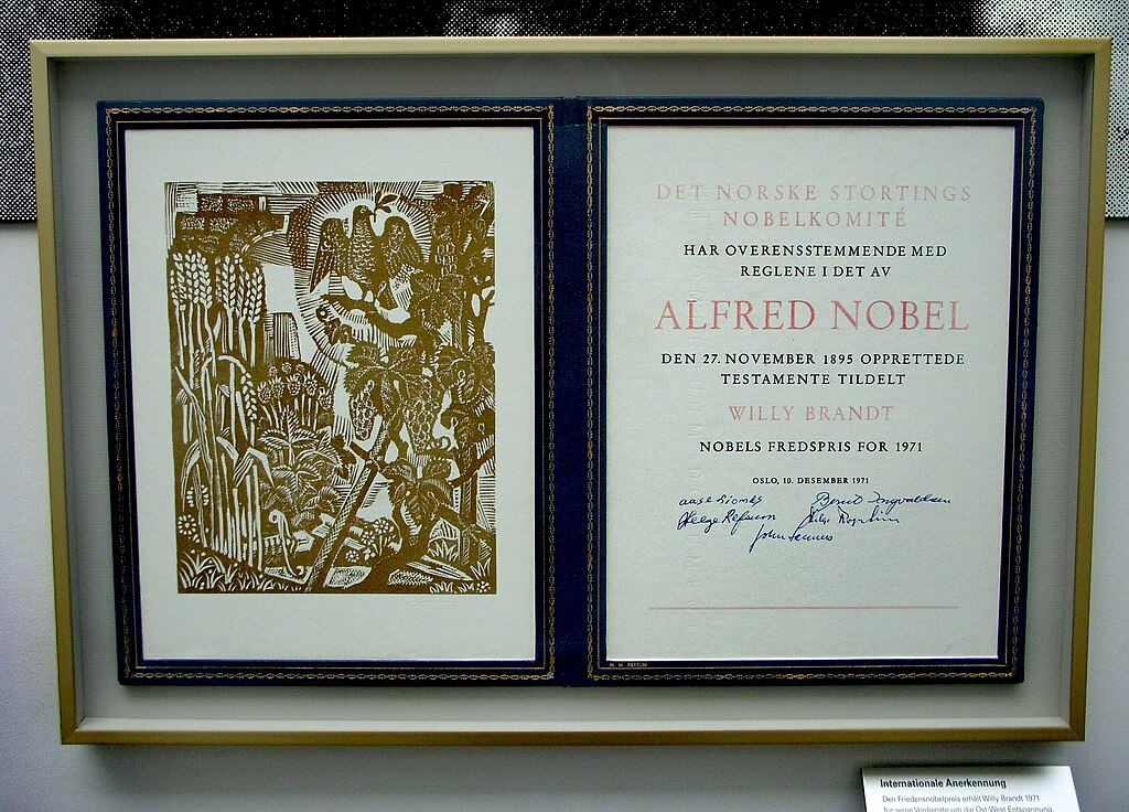 Urkunde zur Verleihung des Friedens-Nobelpreises an Willy Brandt